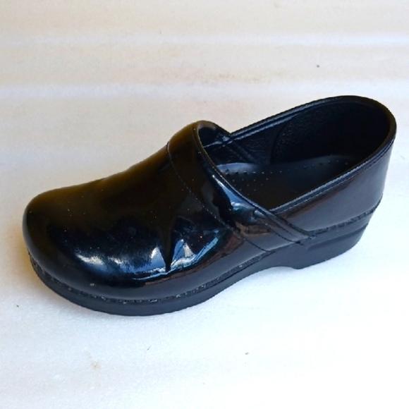 Dansko Shoes - DANSKO Black Patent Leather Clogs